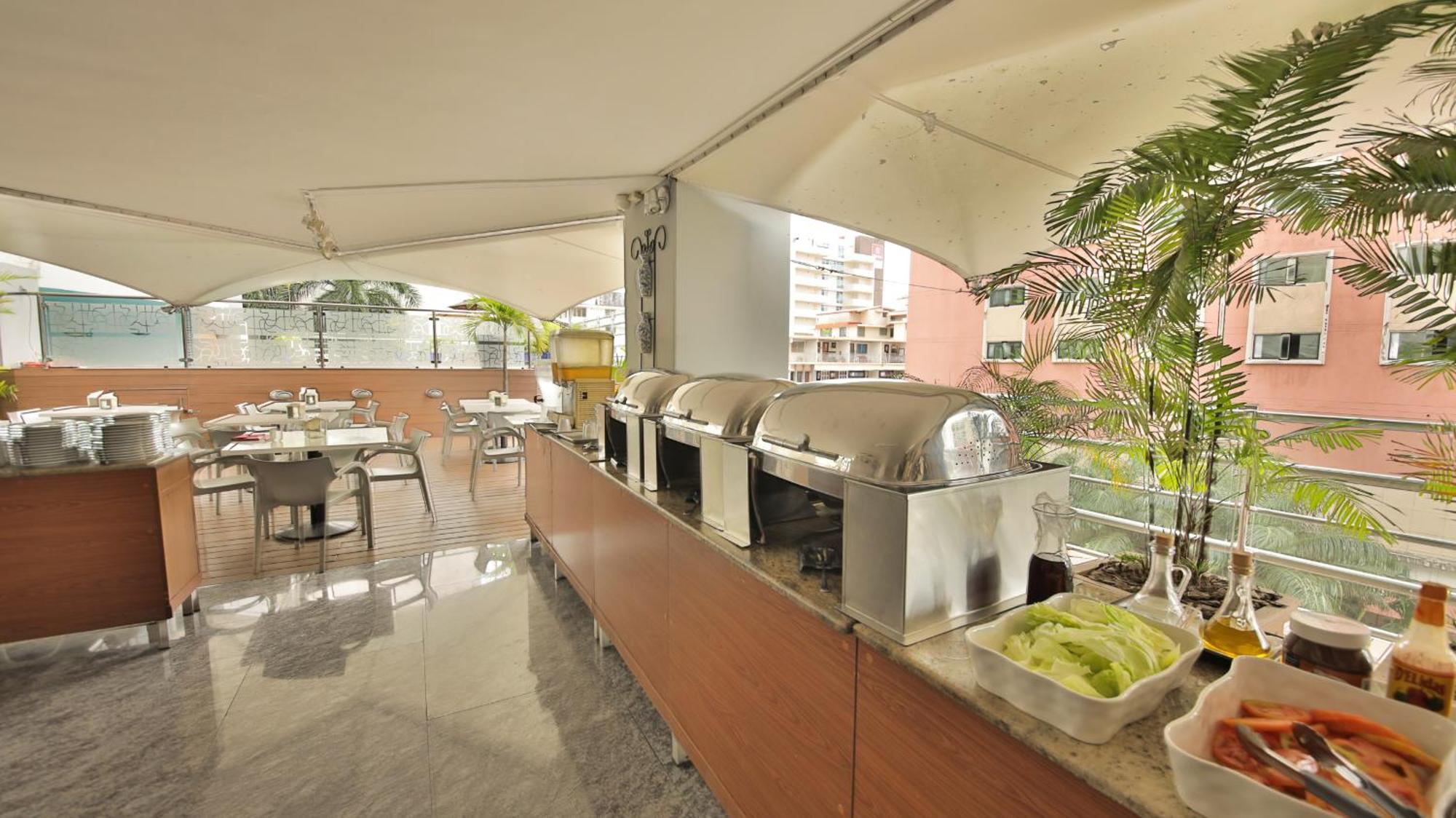 Torres De Alba Hotel & Suites Panama City Exterior photo